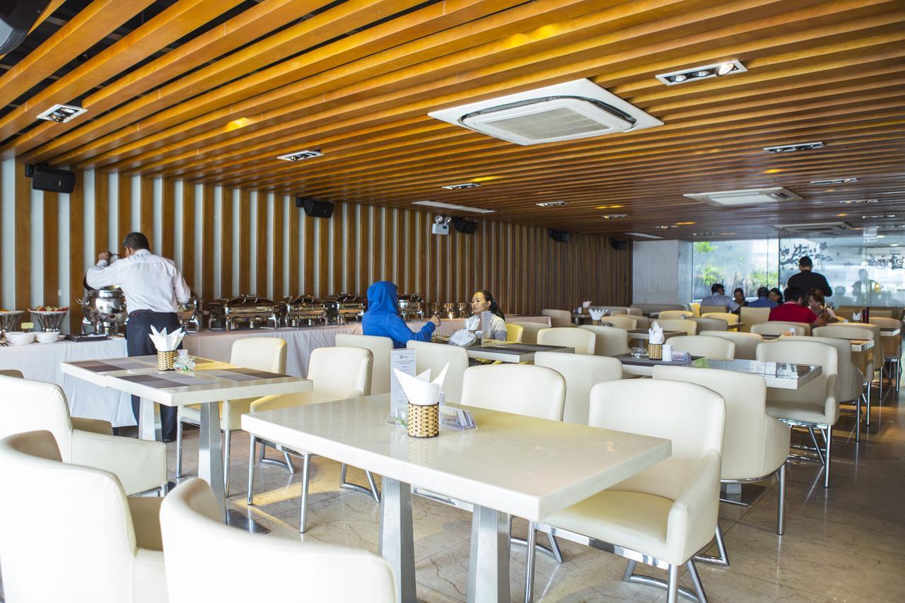 Triip Mismo Airport Hotel Ho Chi Minh City