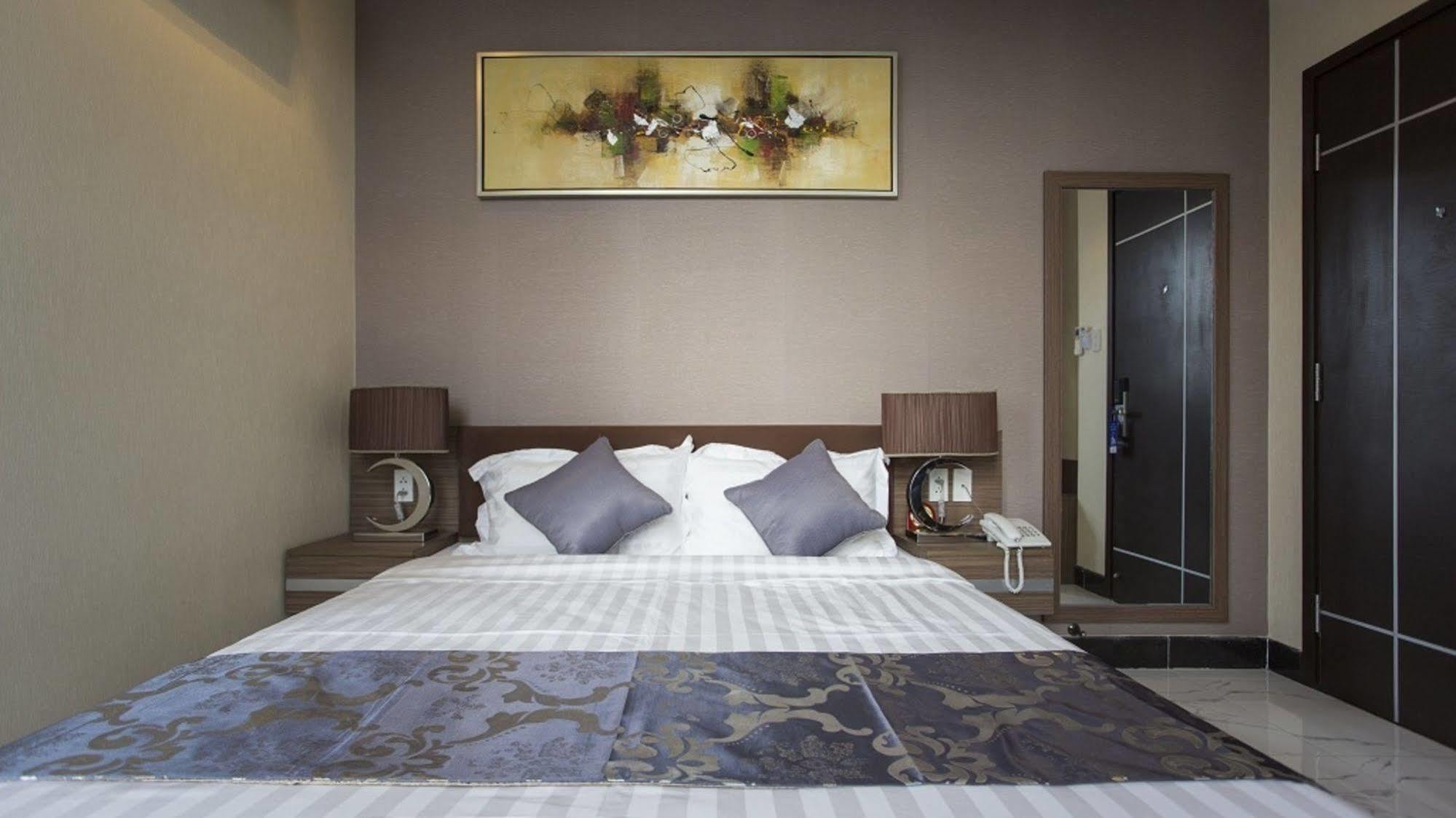 Hotel Triip Mismo Airport Ho Chi Minh City