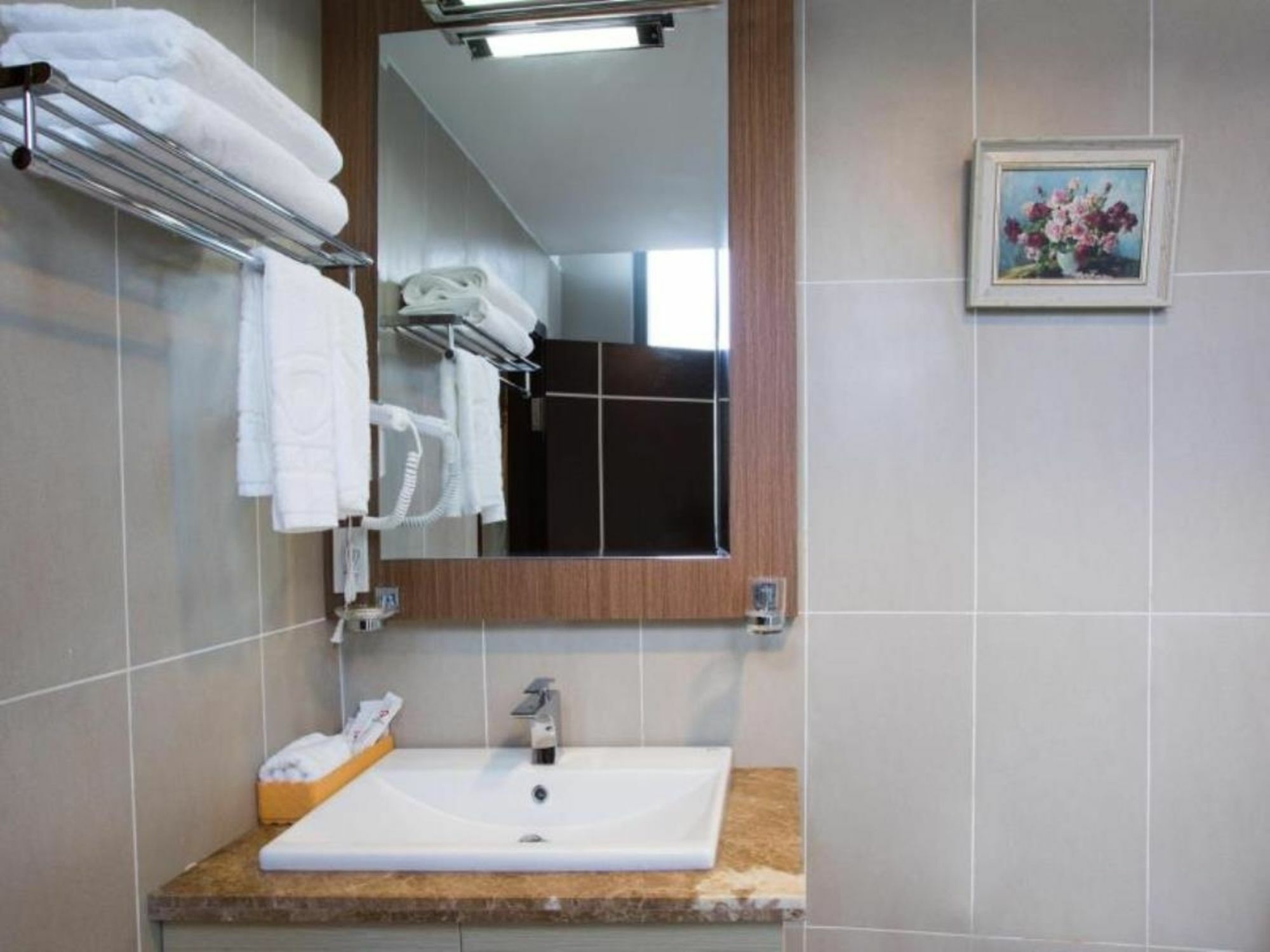 Triip Mismo Airport Hotel 3*
