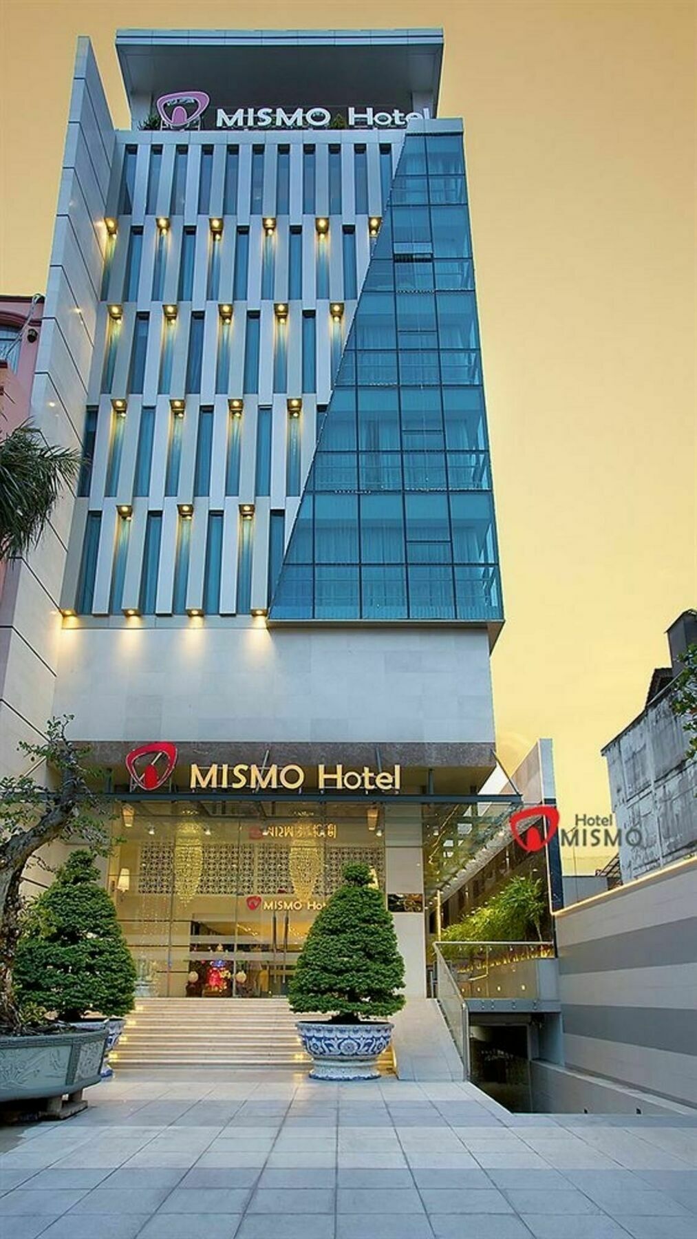 Triip Mismo Airport 3*